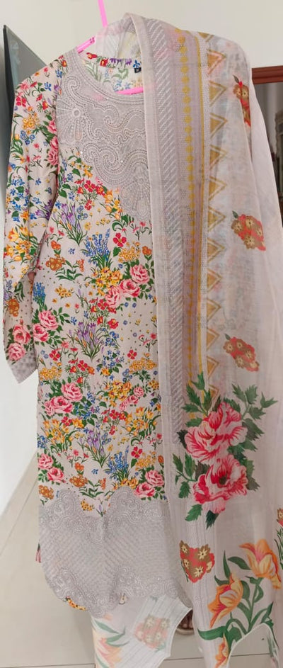 Women’s Bieg Floral Printed Lawn 3 Piece Suit with Lawn Dupatta –Eid Party Wear