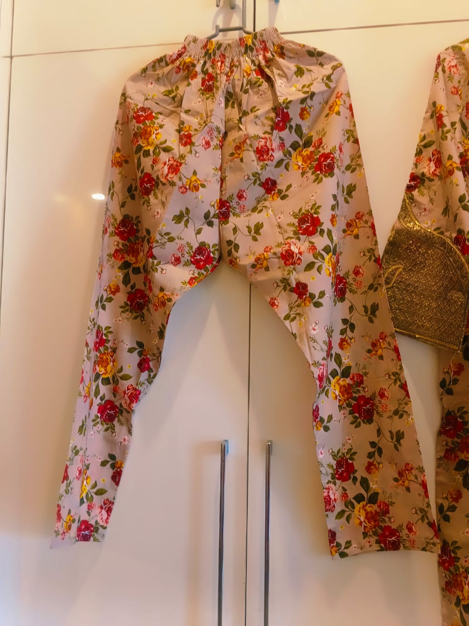 Women’s Bieg Floral Printed Lawn 3 Piece Suit with Lawn Dupatta –Eid Party Wear