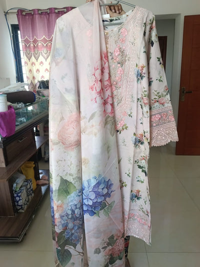 Women’s Pink Floral Printed Lawn 3 Piece Suit with Lawn Dupatta –Casual Wear Dress