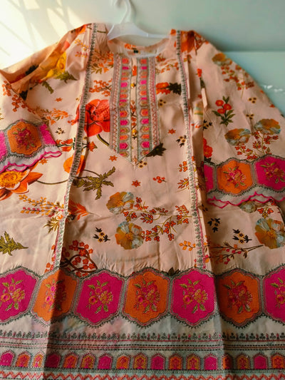 Elegant Peach Floral Embroidered 3 Piece Suit with Farshi Shalwar – Luxury Lawn Dress for Women | AnayasFashion
